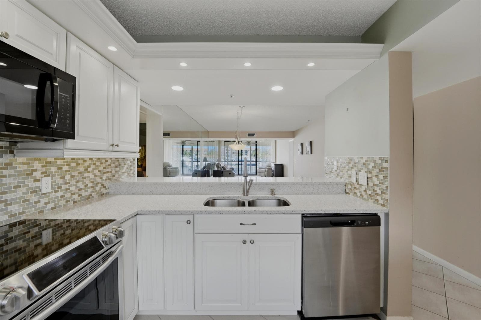 2601 MARINA ISLE Way # 204, Jupiter, FL 33477 photo 4