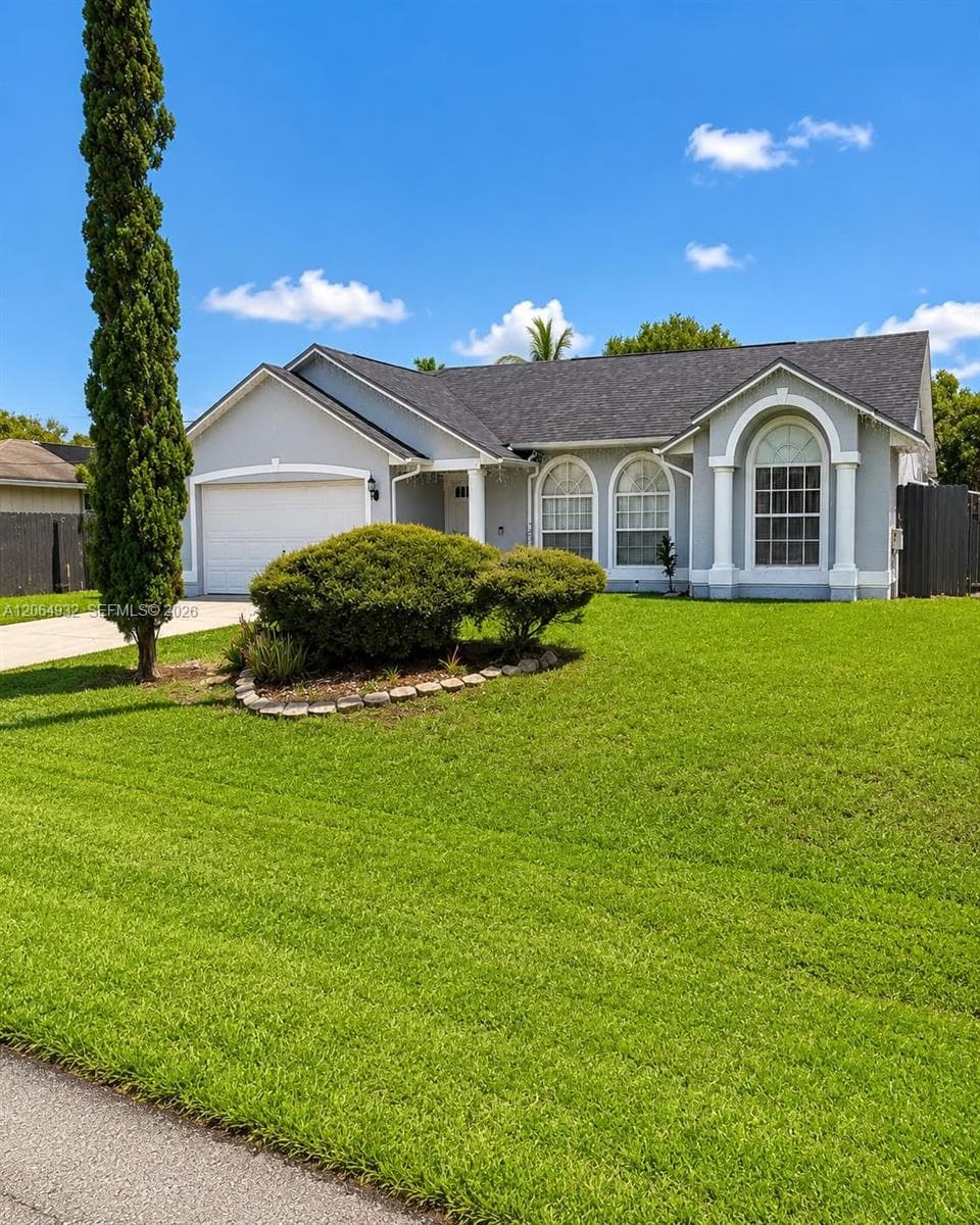 273 SE Whitmore Dr, Port St. Lucie, FL 34984