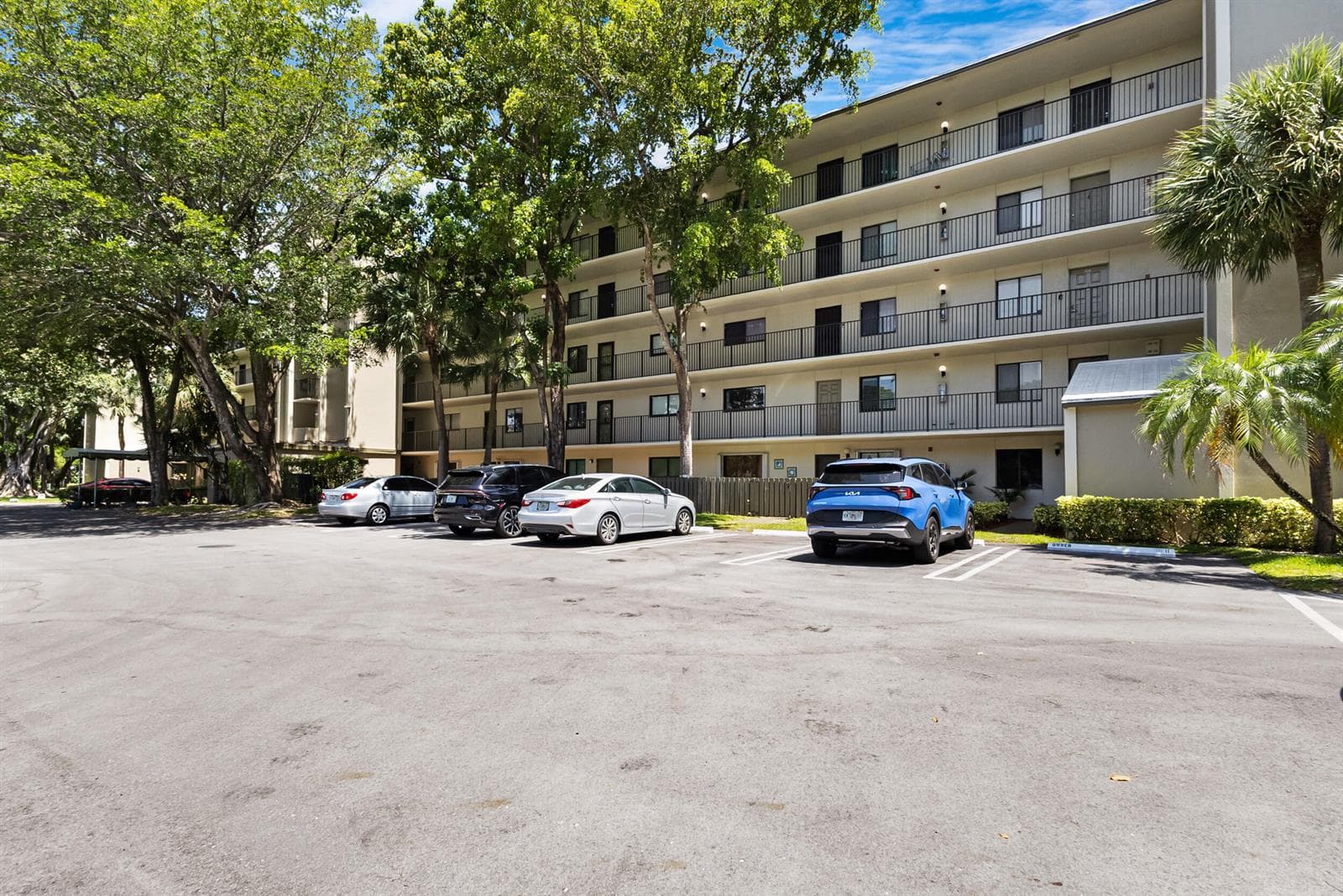 2209 S Cypress Bend Drive # 507, Pompano Beach, FL 33069 photo 2