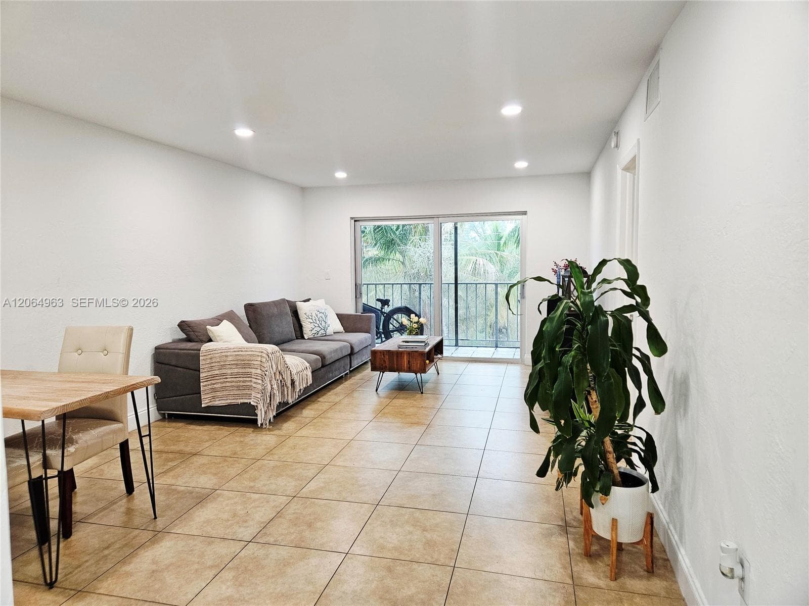 2620 NE 135th St # 426, North Miami, FL 33181 photo 4
