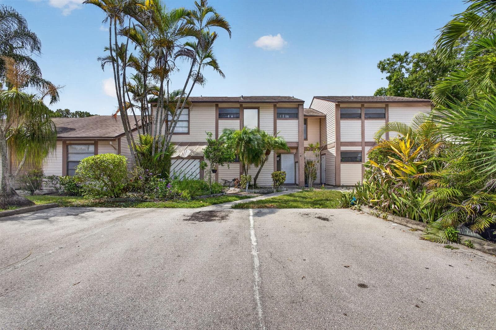 110 SHERWOOD Circle # 4C, Jupiter, FL 33458 photo 2