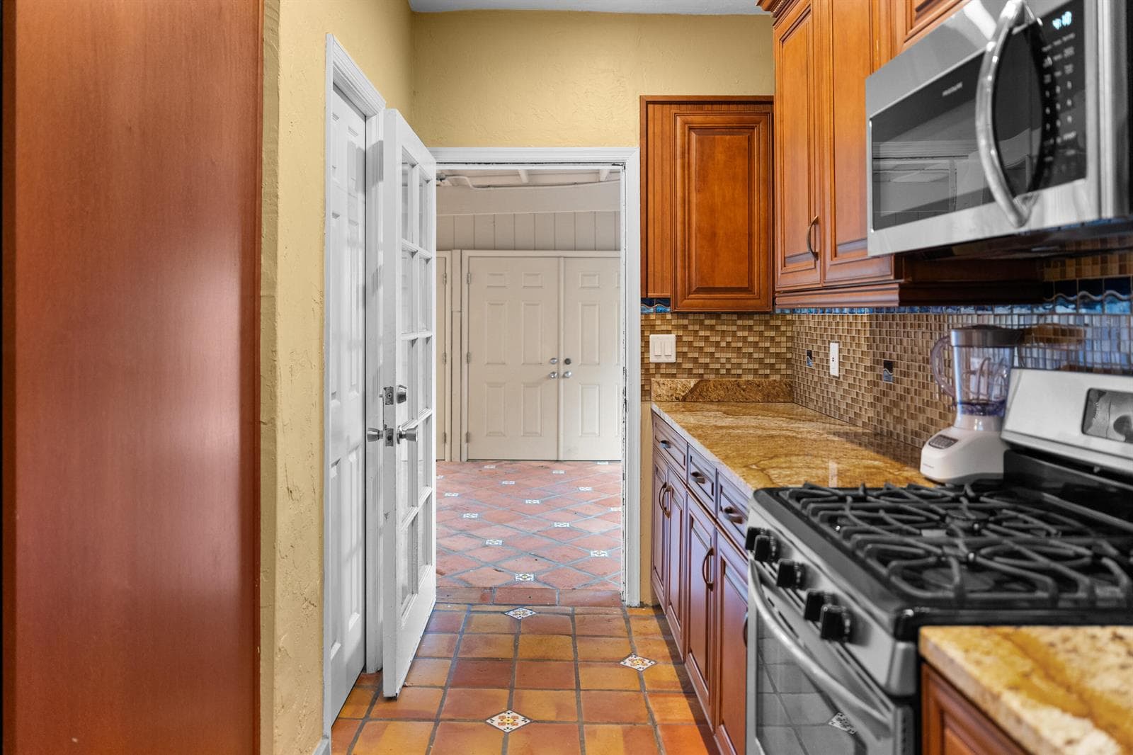 735 Colonial Road, West Palm Beach, FL 33405 photo 5