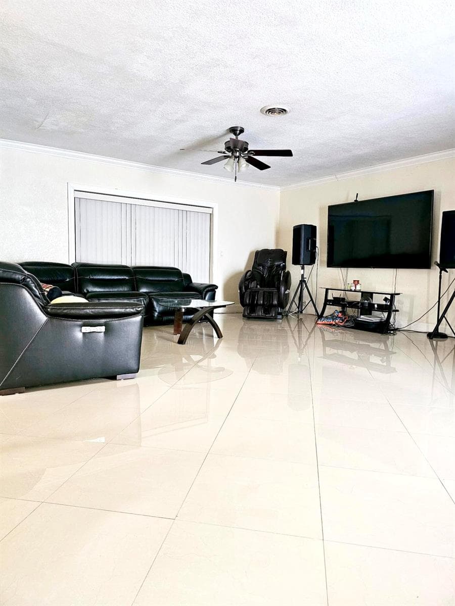 6410 KIMBERLY Boulevard, North Lauderdale, FL 33068 photo 2