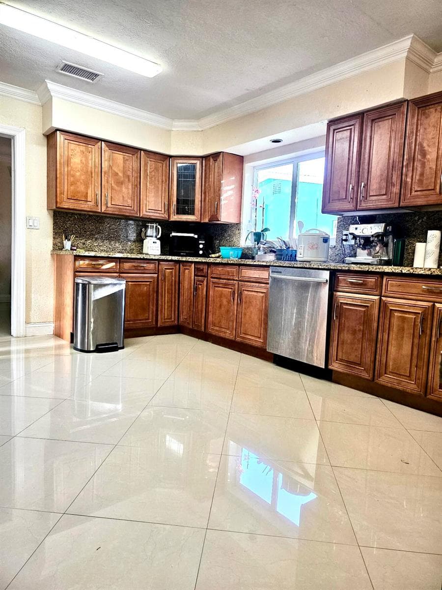 6410 KIMBERLY Boulevard, North Lauderdale, FL 33068 photo 3