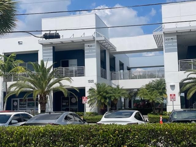 1500 NW 89CT # 216, Doral, FL 33172 photo 2