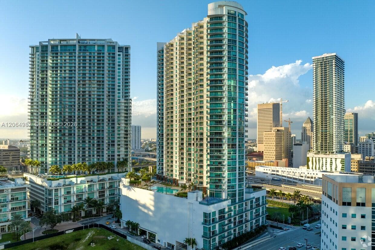 350 S Miami Ave # 2714, Miami, FL 33130 photo 2