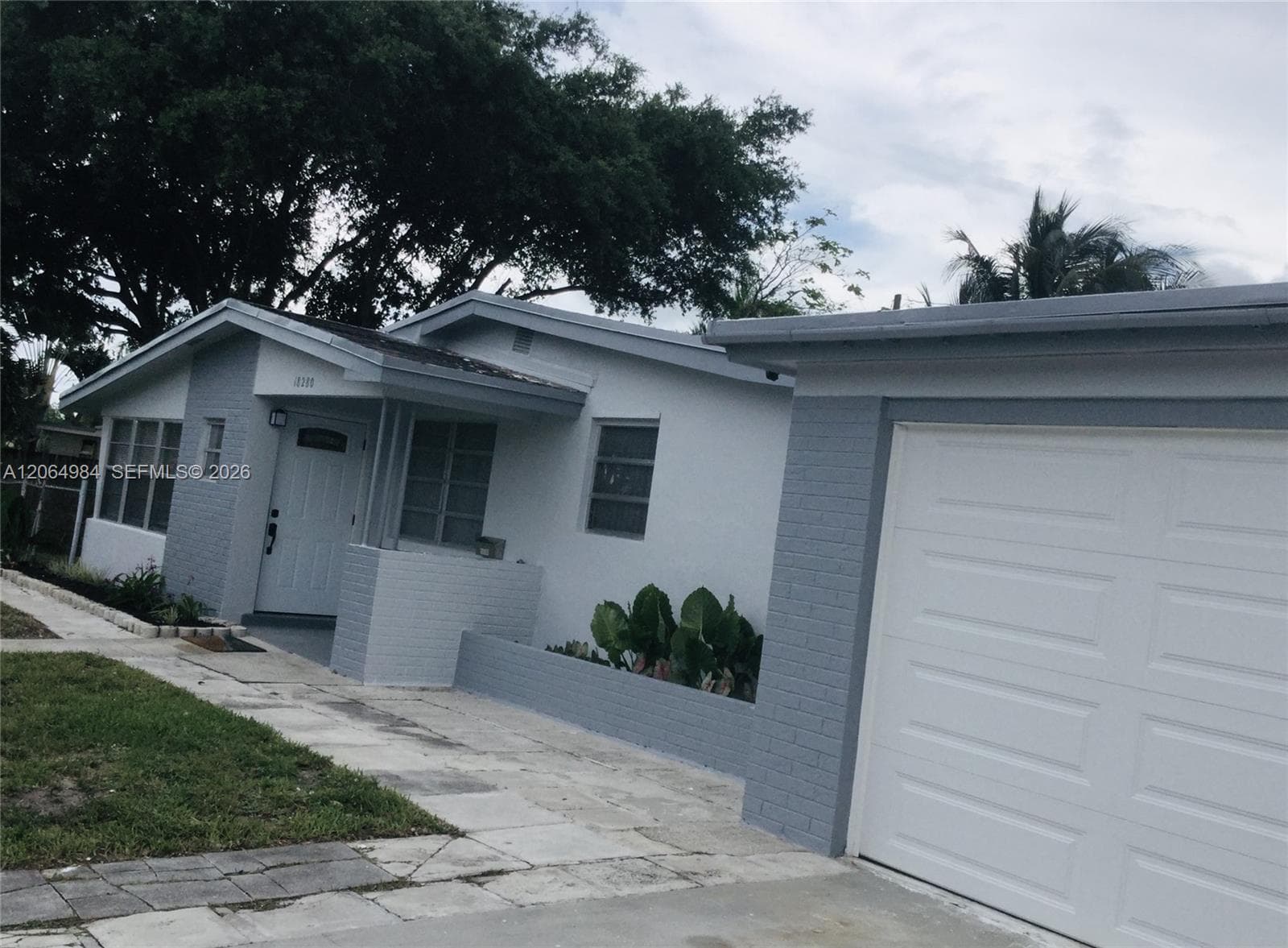 18280 S Glades Dr, North Miami Beach, FL 33162 photo 3