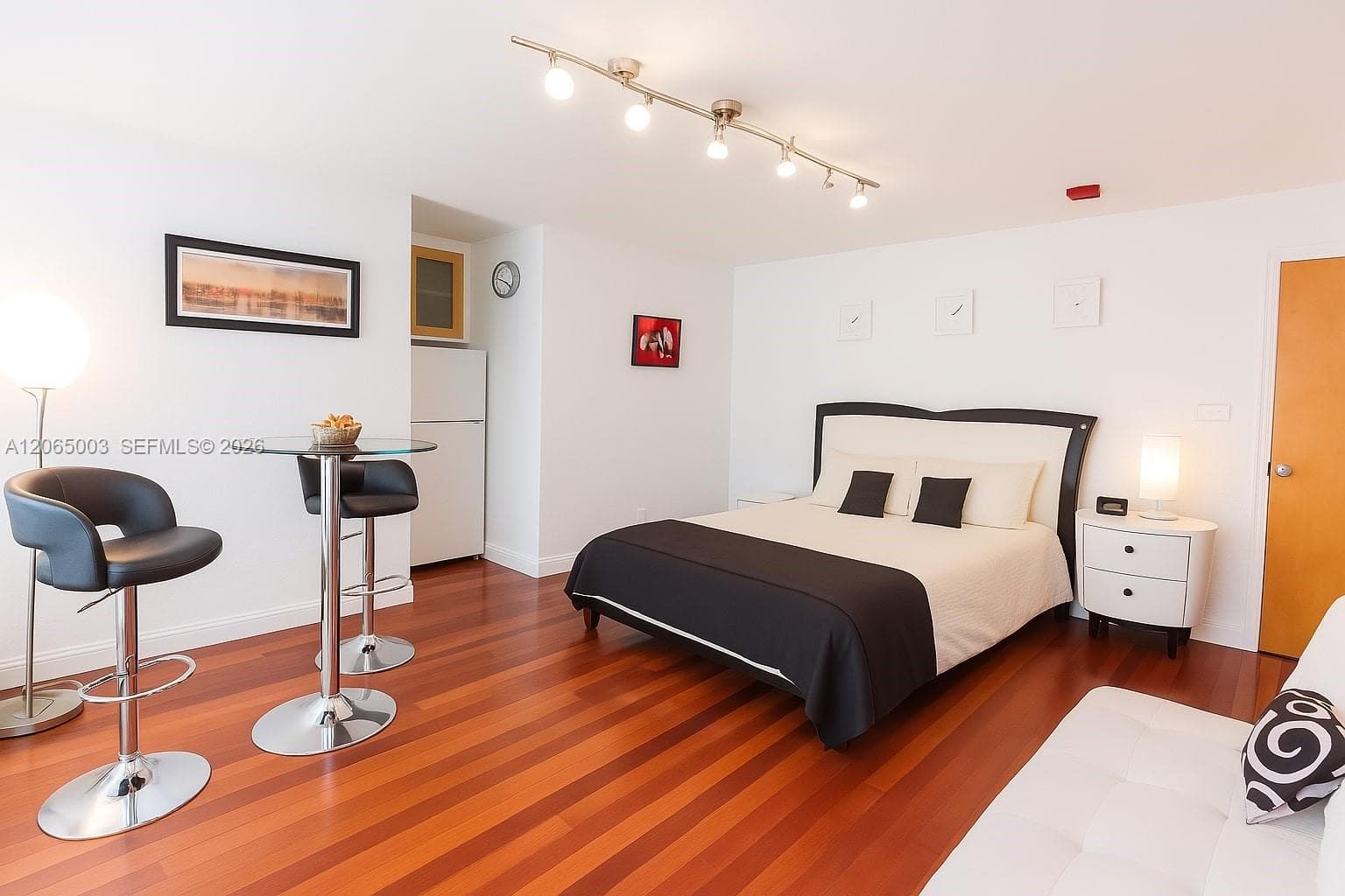 420 15th St # 306, Miami Beach, FL 33139