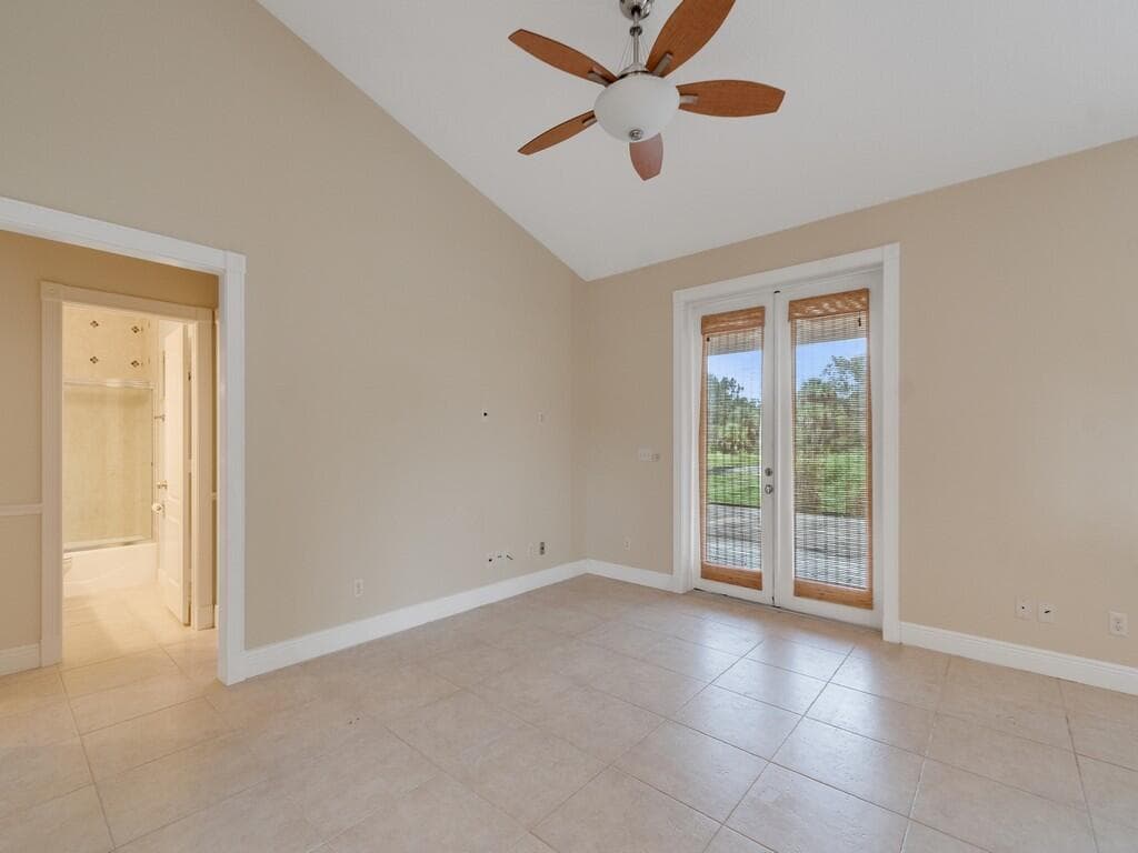 8978 100TH Court, Vero Beach, FL 32967 photo 4