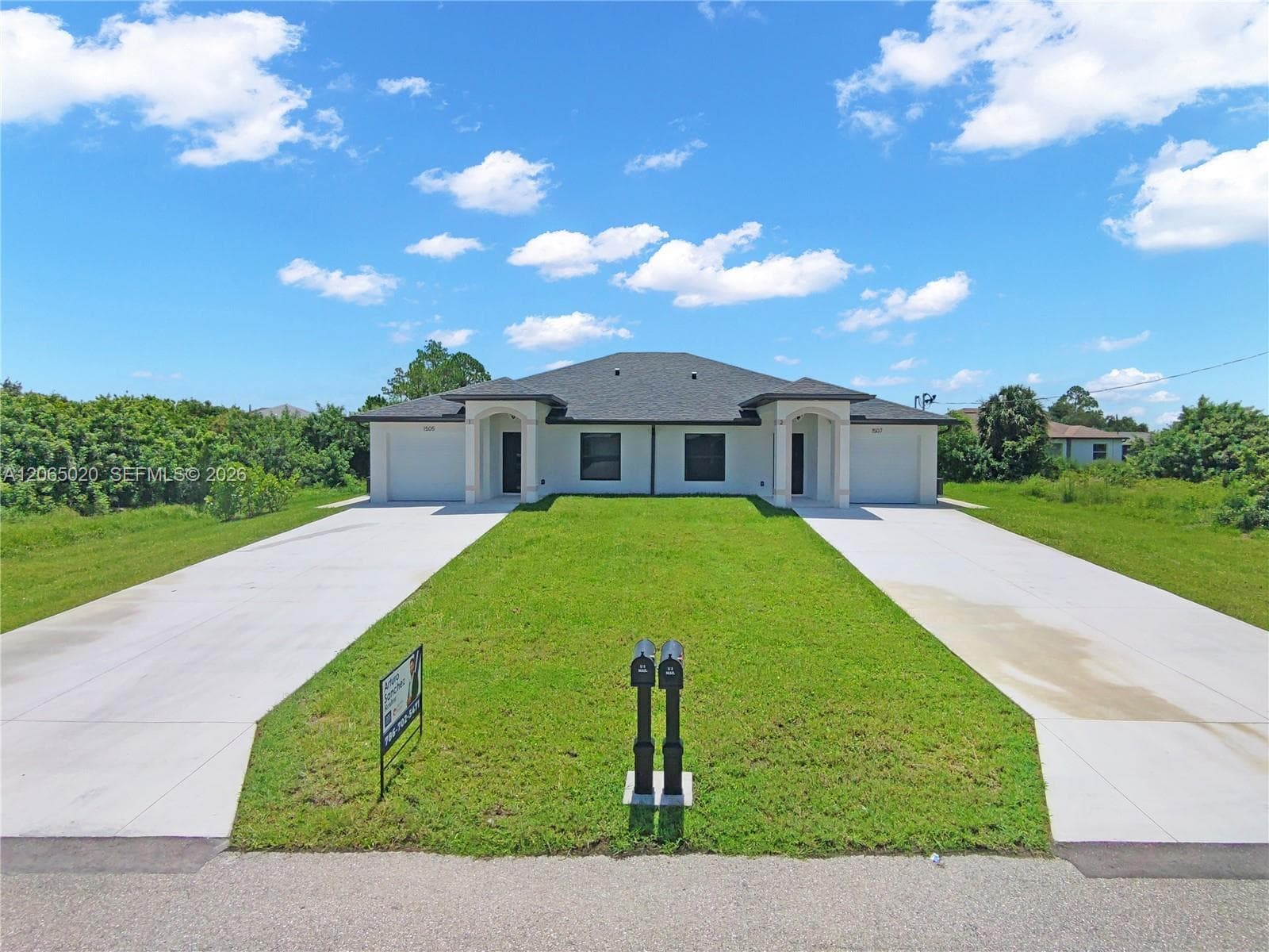 1507 Hank Ave, Lehigh Acres, FL 33973 photo 2
