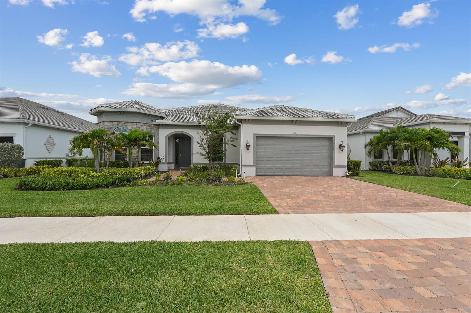 10799 STELLAR Circle, Palm Beach Gardens, FL 33412 photo 2