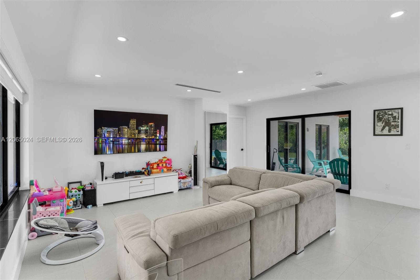 11243 SW 174th Ter, Miami, FL 33157 photo 4