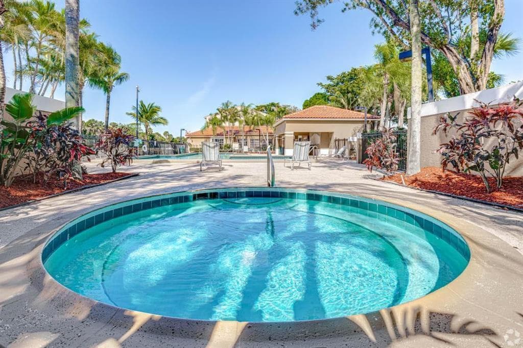 1068 N BENOIST FARMS Road # 302, West Palm Beach, FL 33411 photo 3
