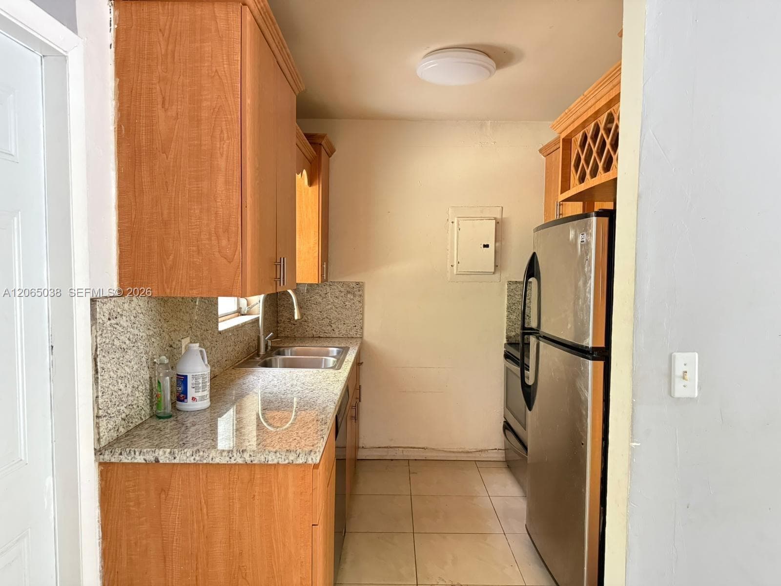 951 NE 157th Ter, North Miami Beach, FL 33162 photo 5