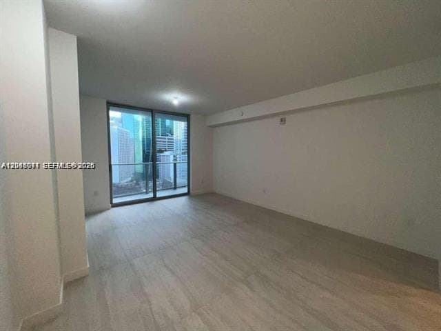 77 SE 5th St # 1704, Miami, FL 33131 photo 4