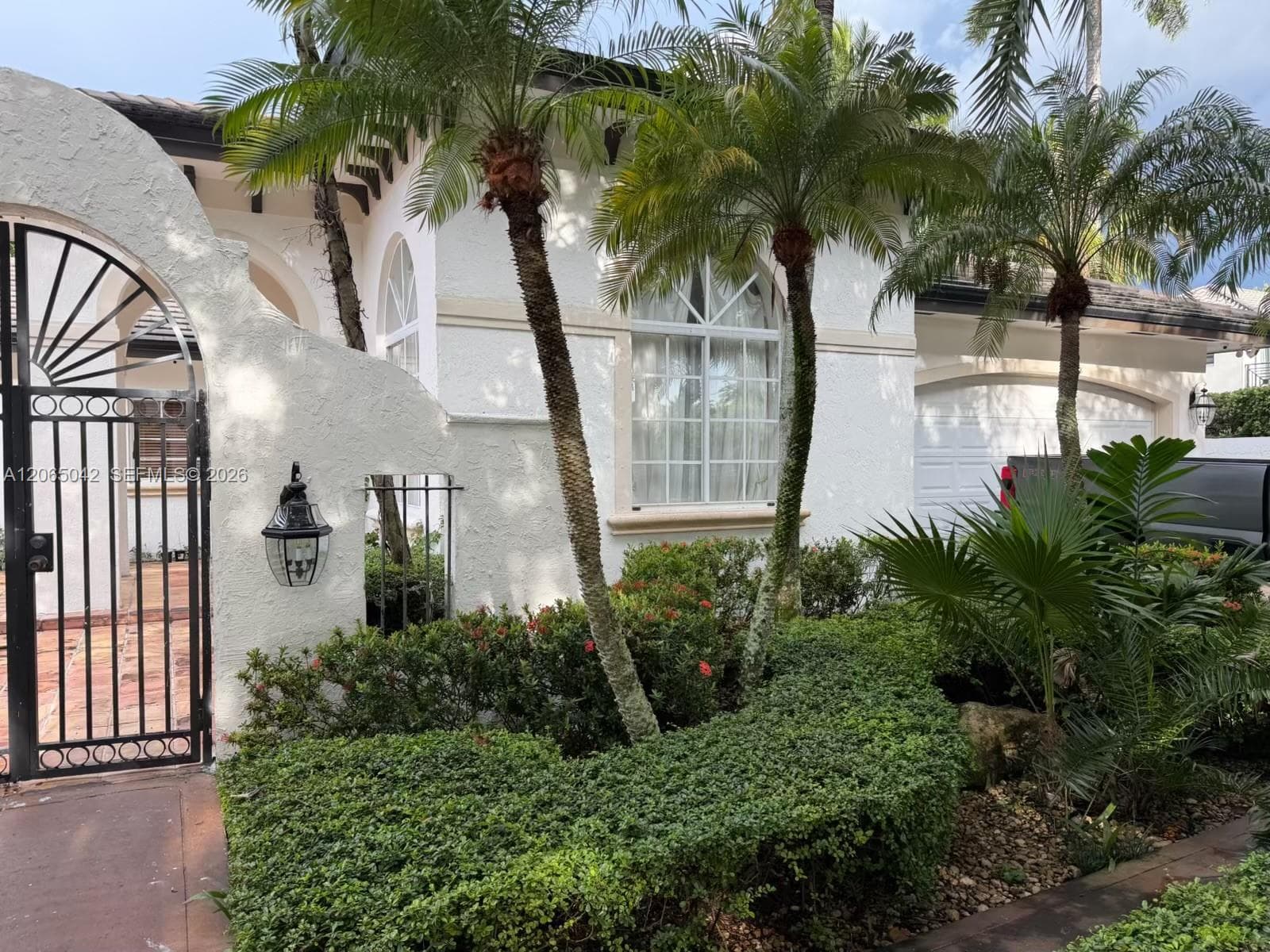 15901 NW 83rd Pl, Miami Lakes, FL 33016 photo 5