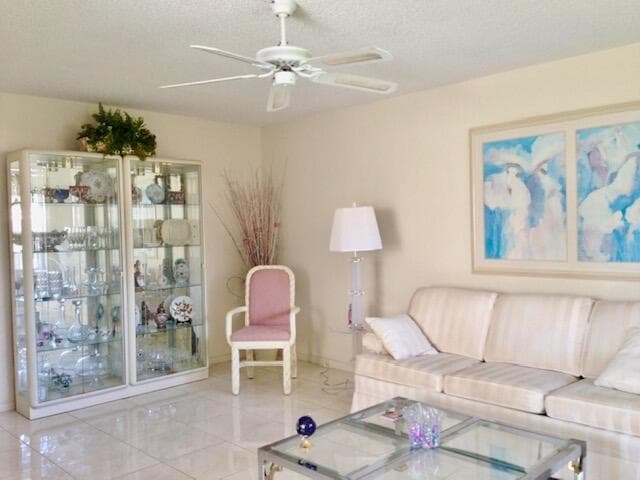 571 Fanshaw N, Boca Raton, FL 33434 photo 3