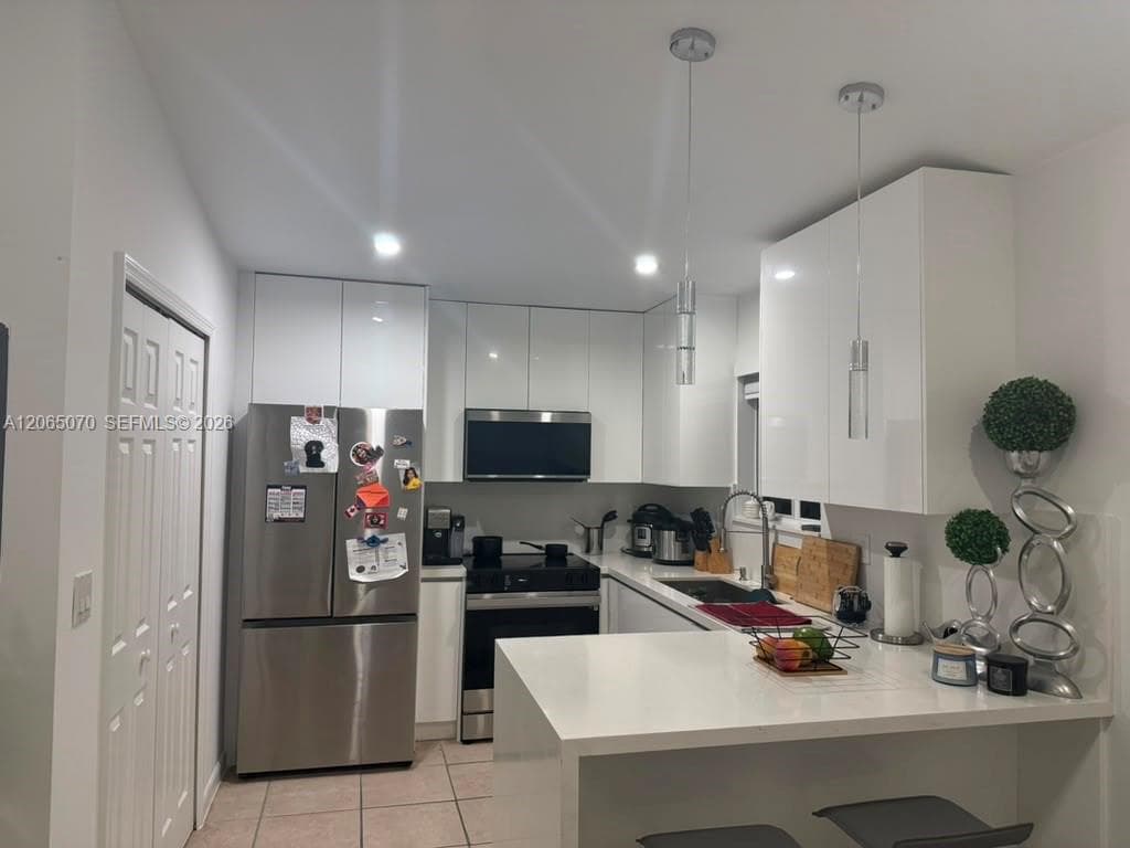945 NE 33rd Ter # 201, Homestead, FL 33033