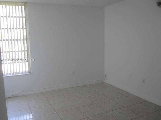 8810 Fontainebleau Blvd # 209, Miami, FL 33172 photo 5