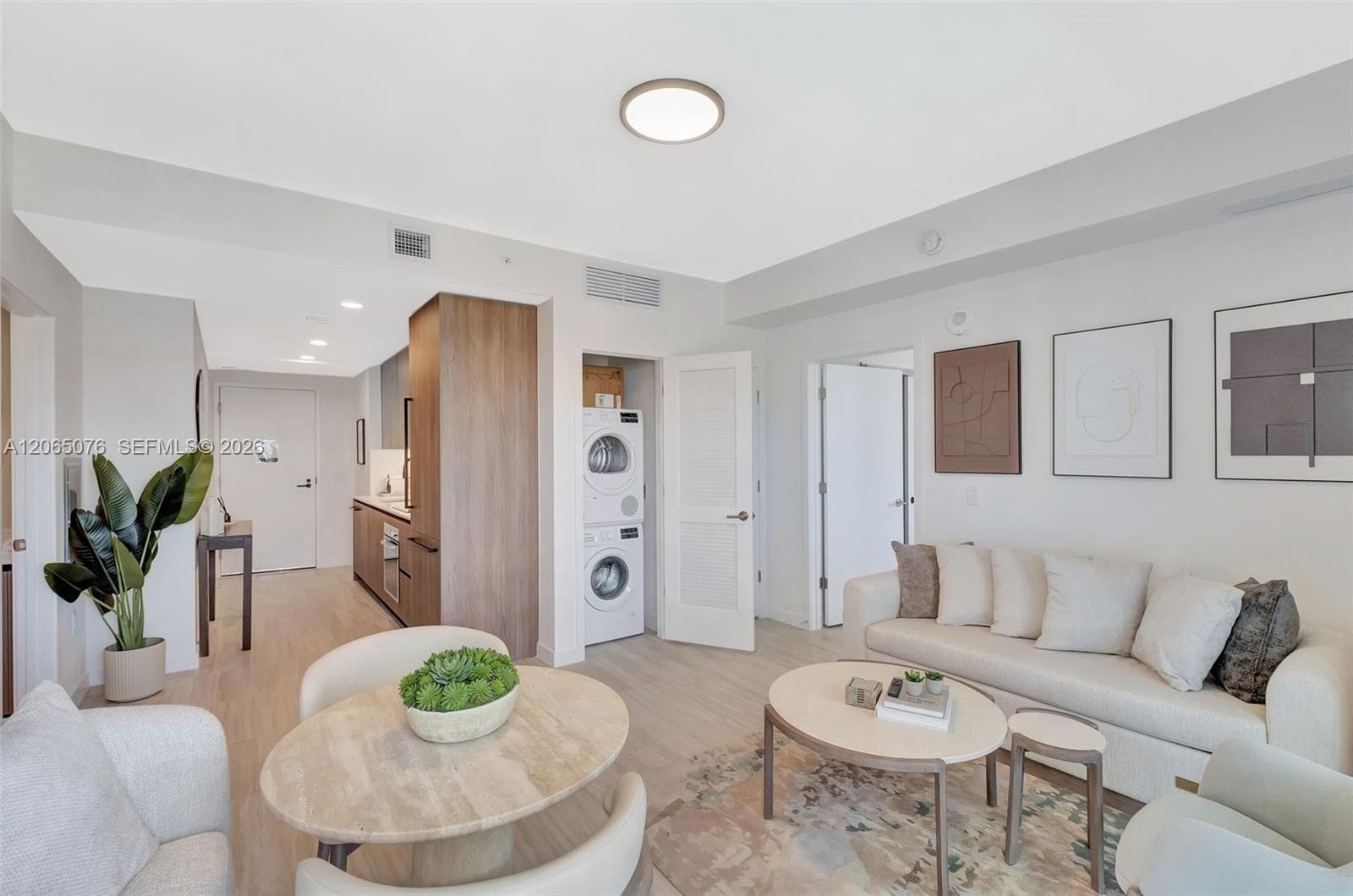 580 72nd St # 808, Miami Beach, FL 33141 photo 2