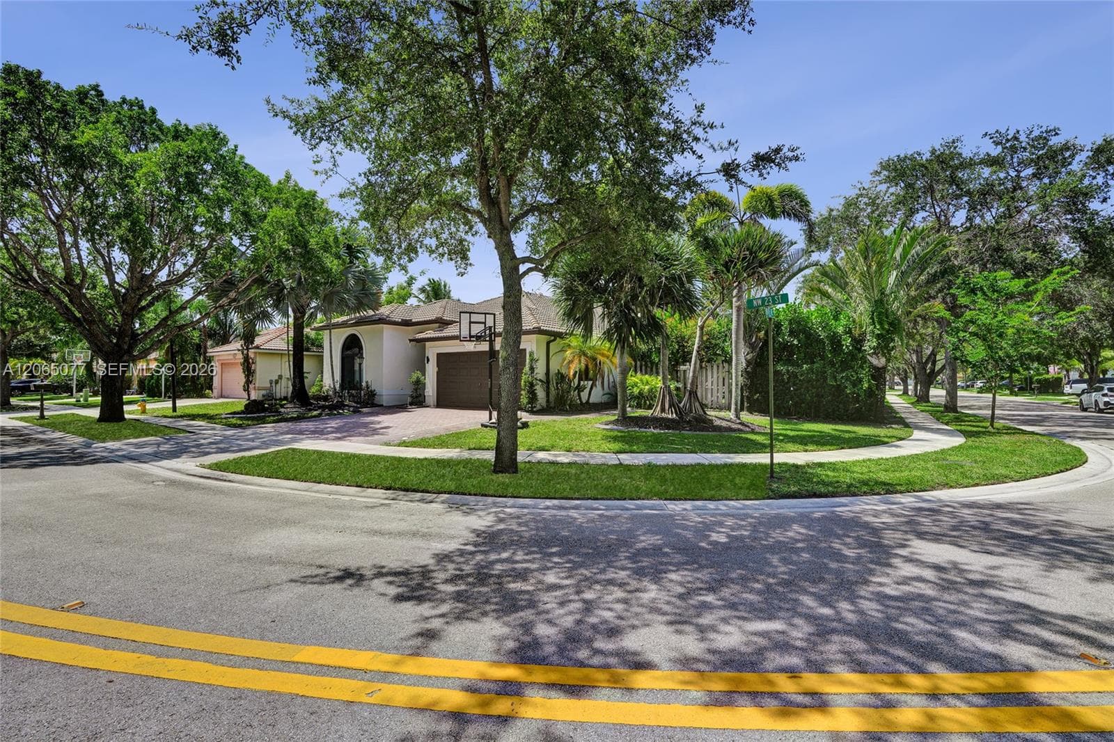 14298 NW 23rd St, Pembroke Pines, FL 33028 photo 2