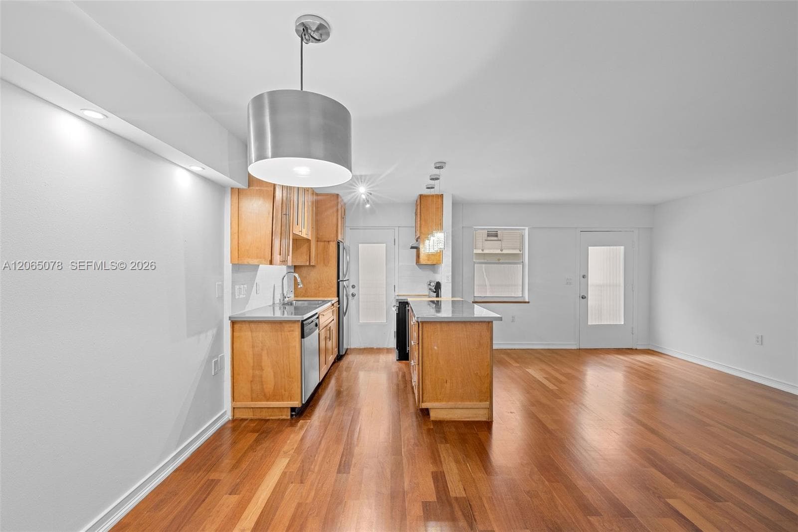 1545 Euclid Ave # 3C, Miami Beach, FL 33139 photo 4