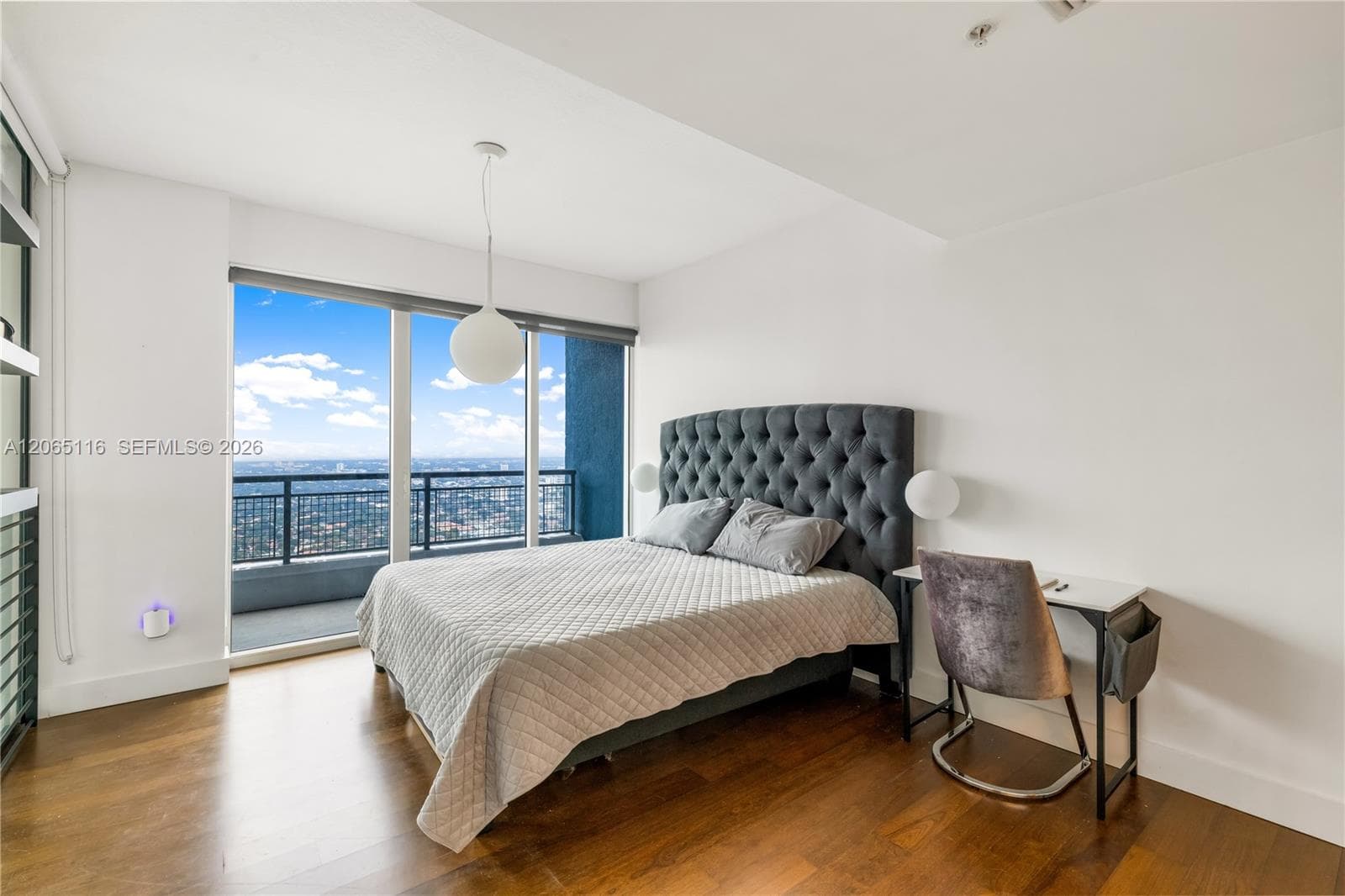 60 SW 13th St # 4001, Miami, FL 33130 photo 3