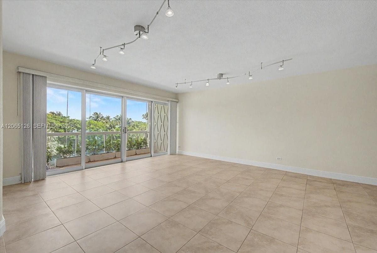 2451 Brickell Ave # 4F, Miami, FL 33129 photo 3