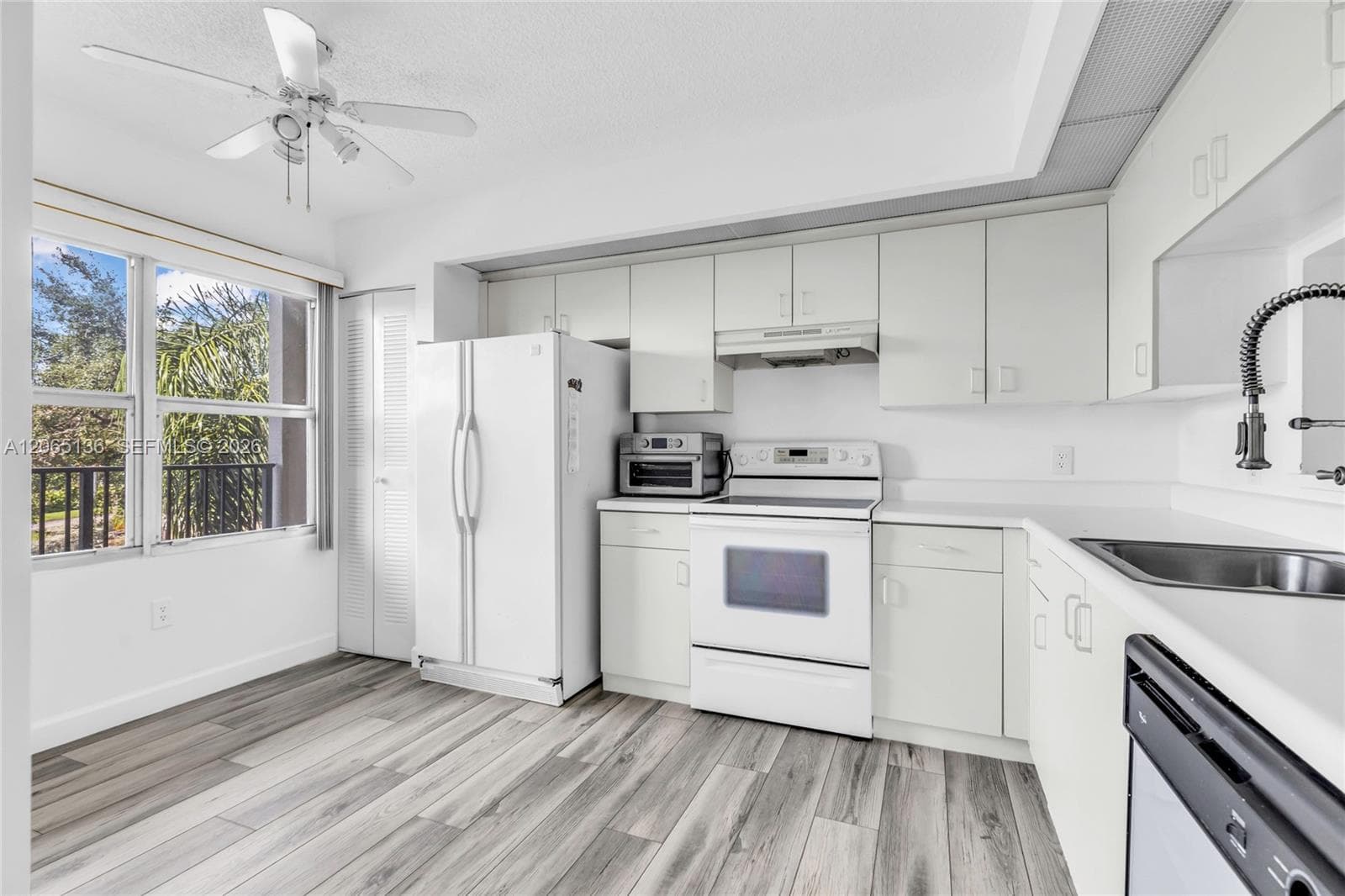 550 SW 138th Ave # 309K, Pembroke Pines, FL 33027 photo 2