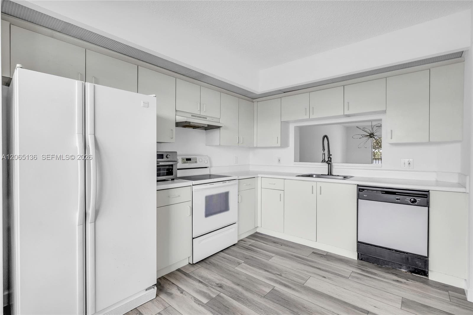 550 SW 138th Ave # 309K, Pembroke Pines, FL 33027 photo 3