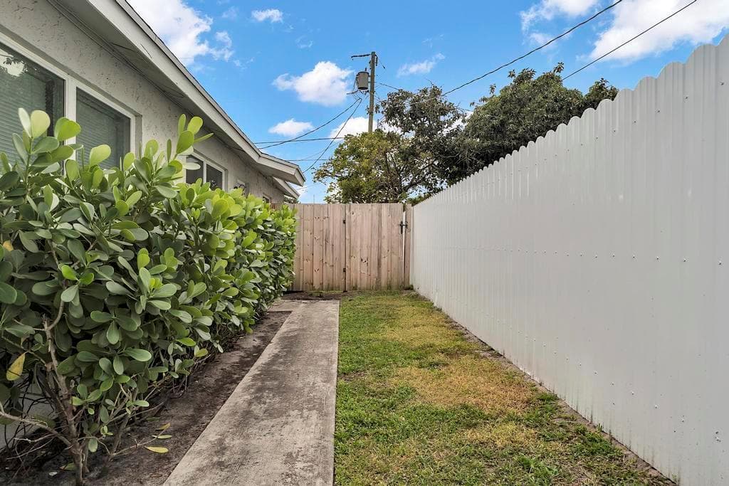 1320 Wellington Street # B, West Palm Beach, FL 33401 photo 3