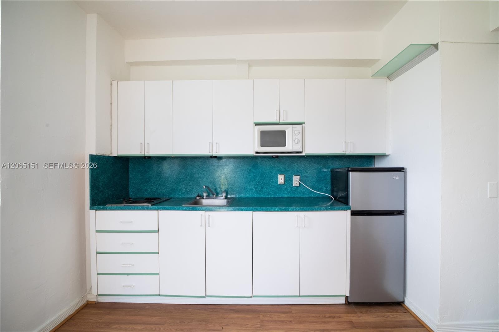 255 W 24th St # 436, Miami Beach, FL 33140 photo 3