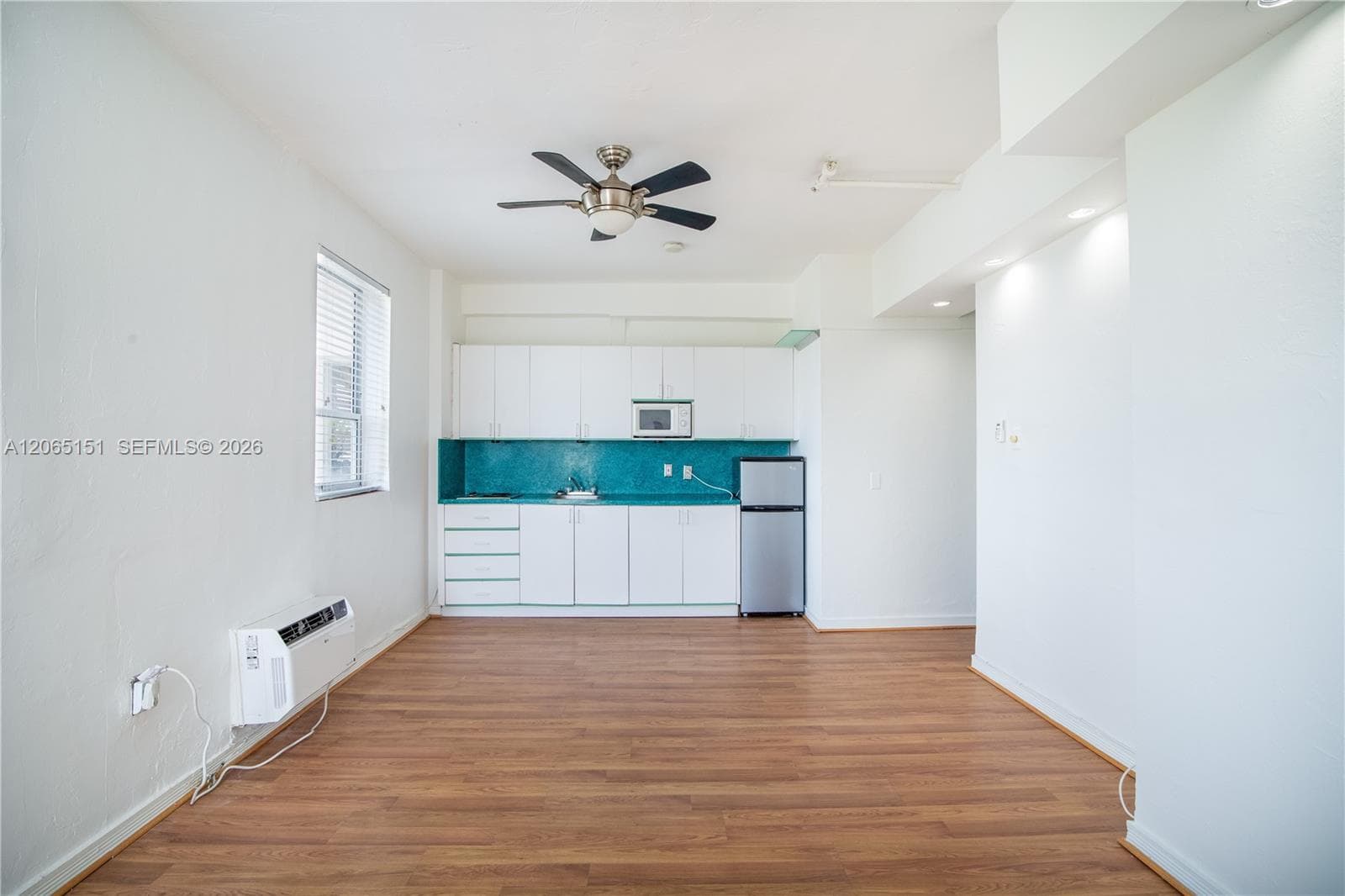255 W 24th St # 436, Miami Beach, FL 33140 photo 4