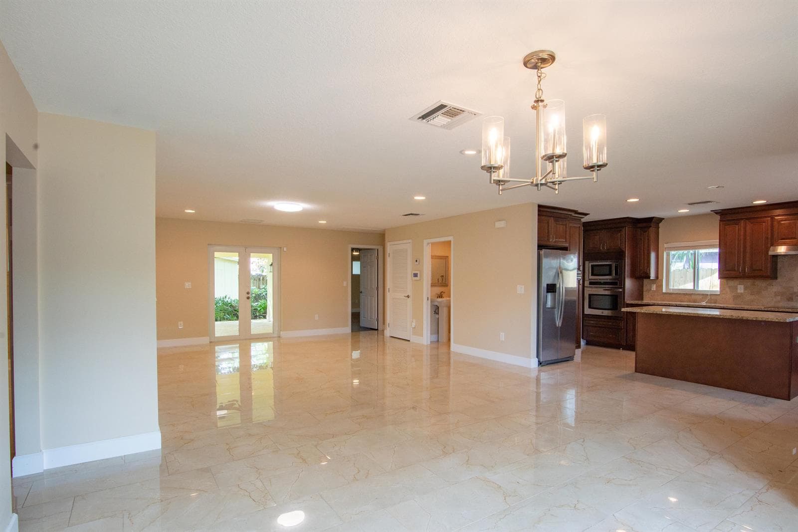 364 ORANGE Way, West Palm Beach, FL 33405 photo 5