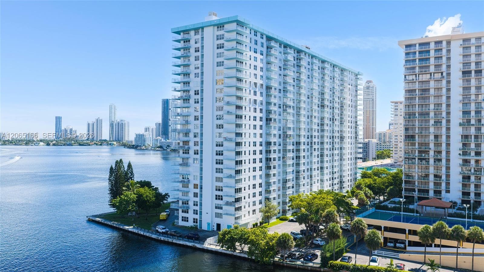 301 174th St # 1216, Sunny Isles Beach, FL 33160 photo 4