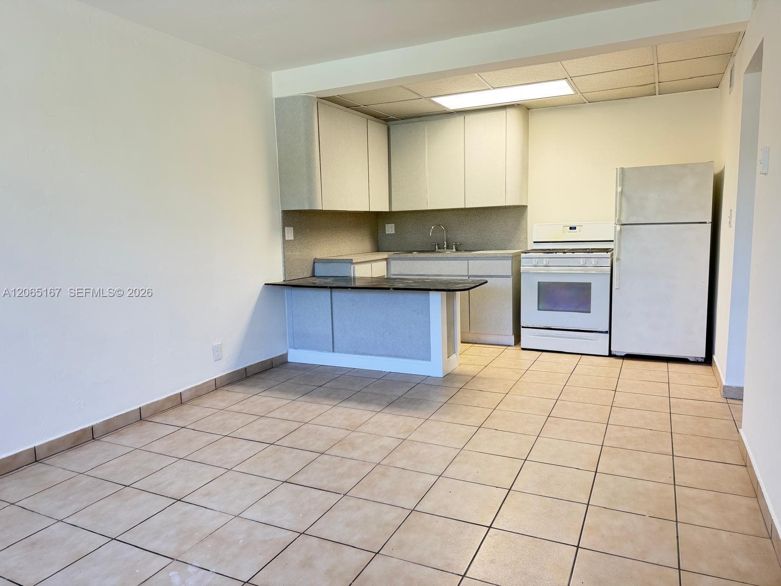 1845 Pembroke Rd # 4-27, Hollywood, FL 33020 photo 2