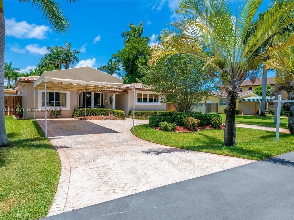 939 Washington St, Hollywood, FL 33019 photo 3