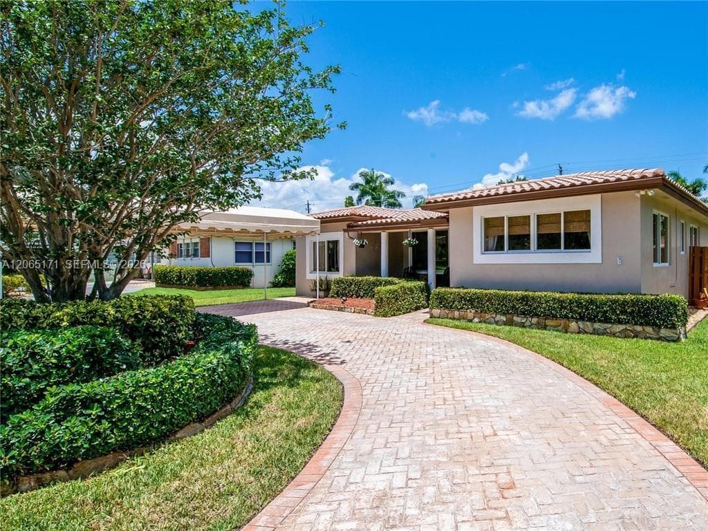 939 Washington St, Hollywood, FL 33019 photo 4