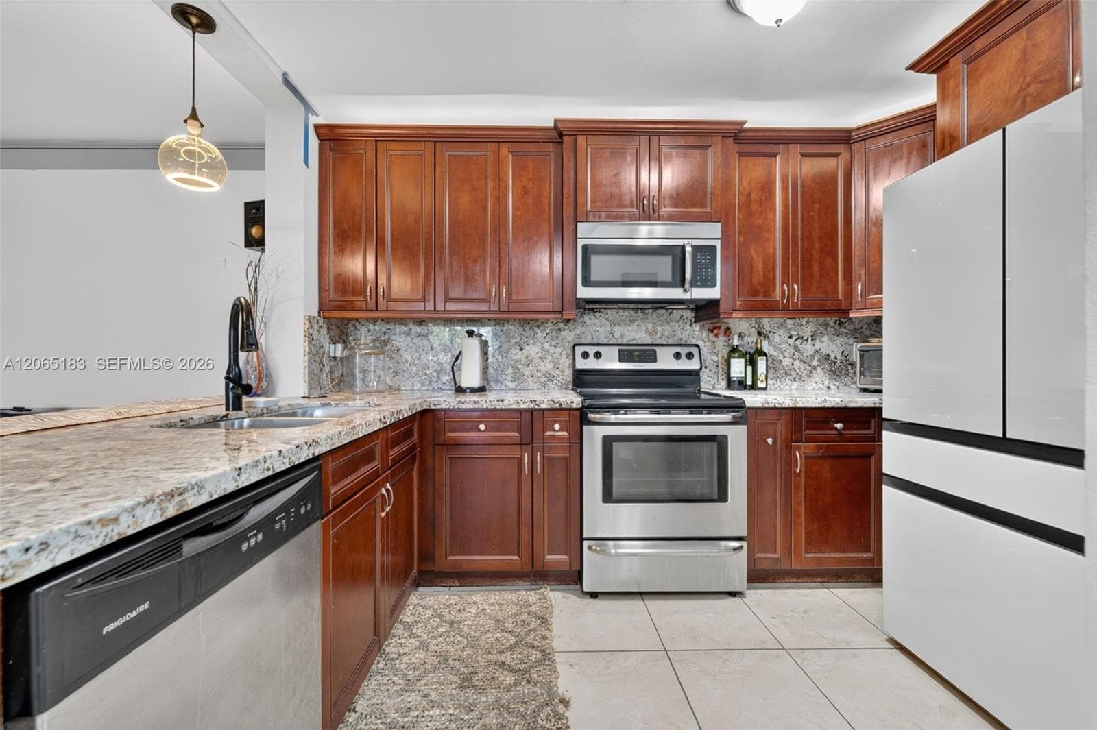 3007 N Oakland Forest Dr # 107, Oakland Park, FL 33309 photo 2