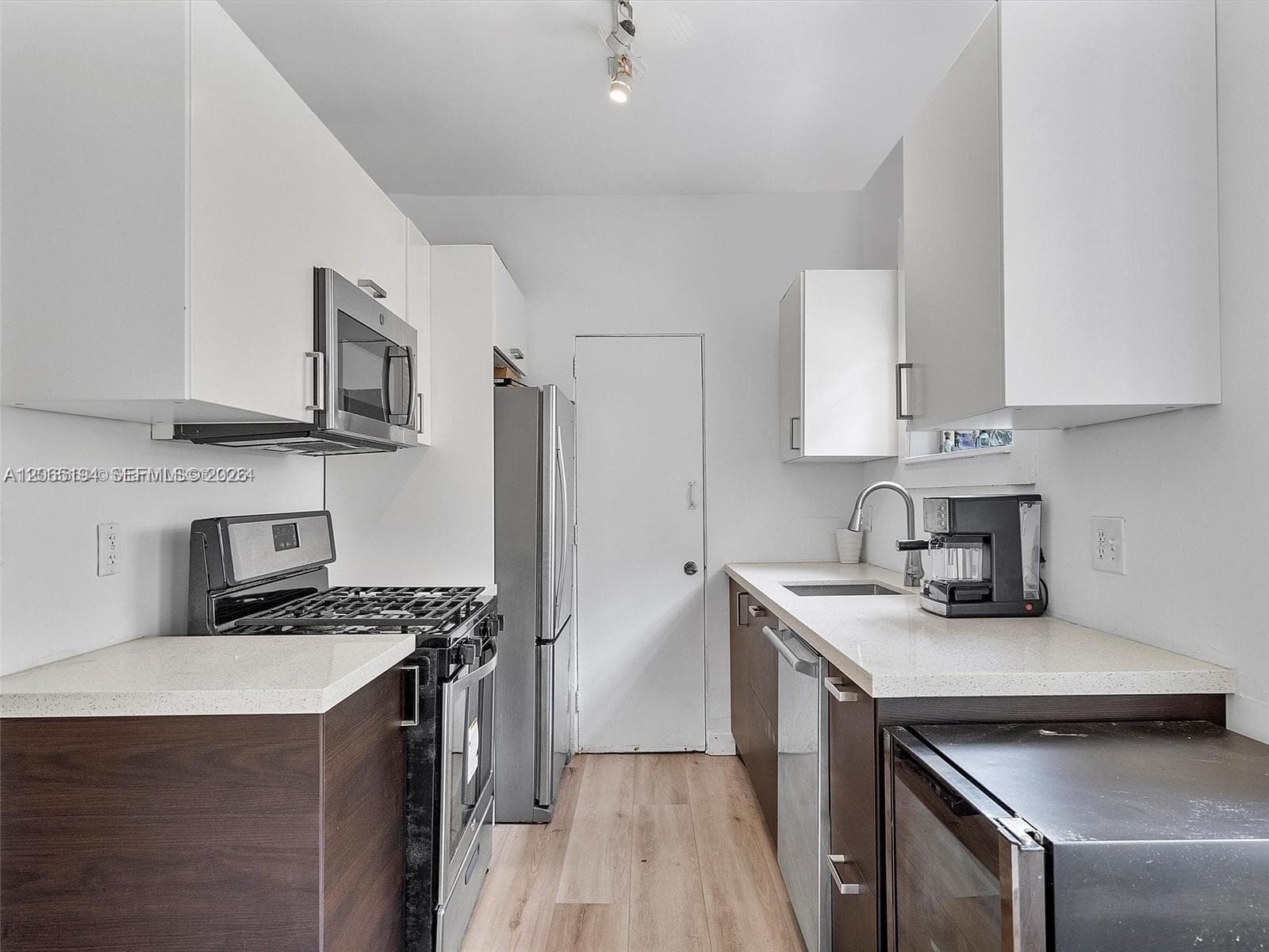 1535 Meridian Ave # 2, Miami Beach, FL 33139 photo 4