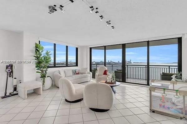 540 Brickell Key Dr # 832, Miami, FL 33131 photo 2