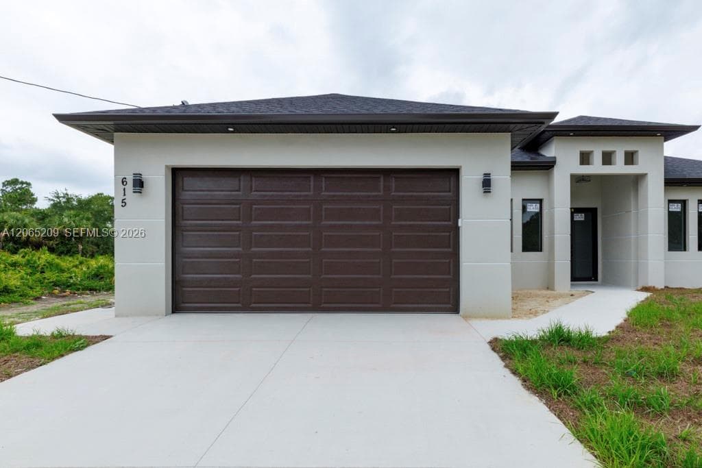 615 Broadway Ave, Lehigh Acres, FL 33972