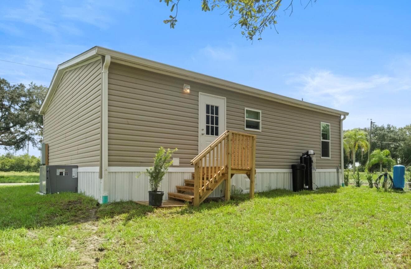 9542 SE 57th Drive, Okeechobee, FL 34974 photo 3