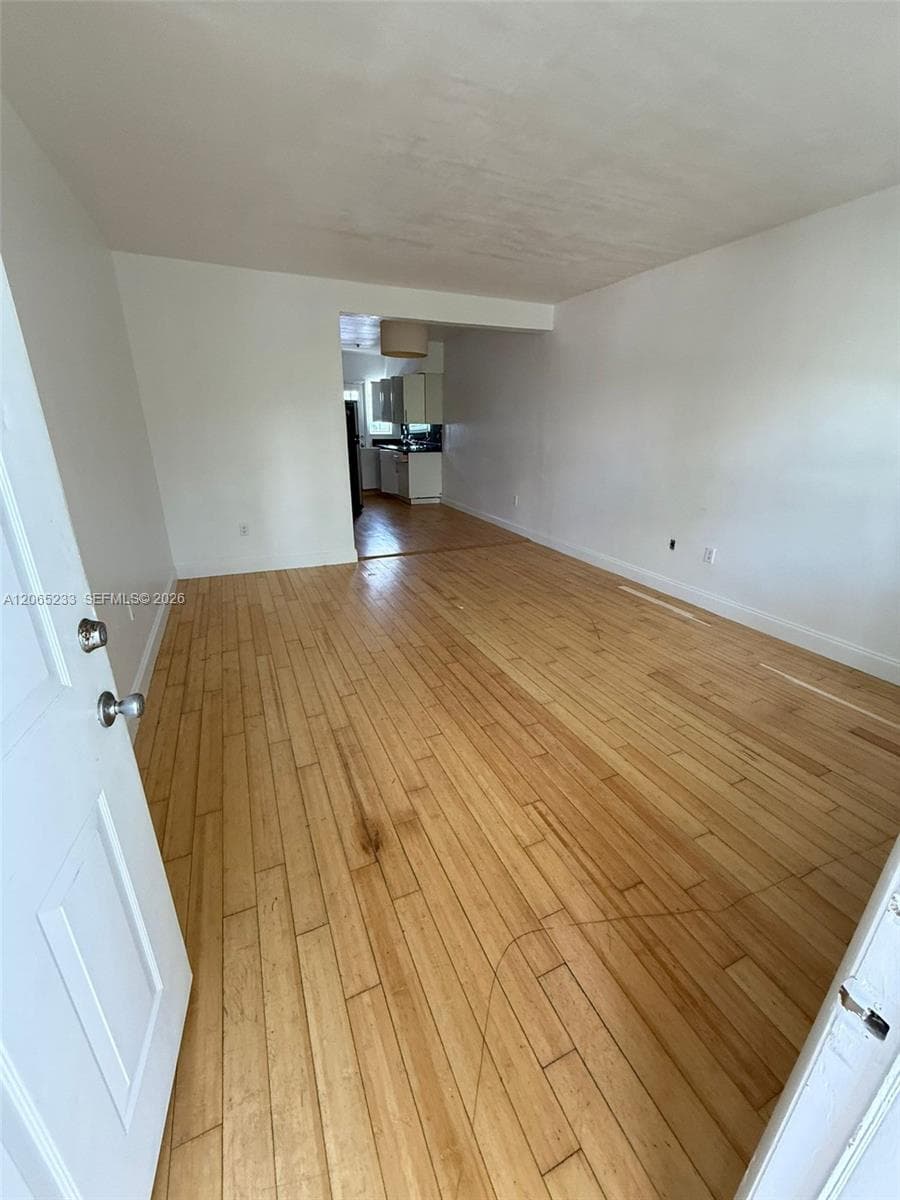 8080 Tatum Waterway Dr # 21, Miami Beach, FL 33141 photo 3