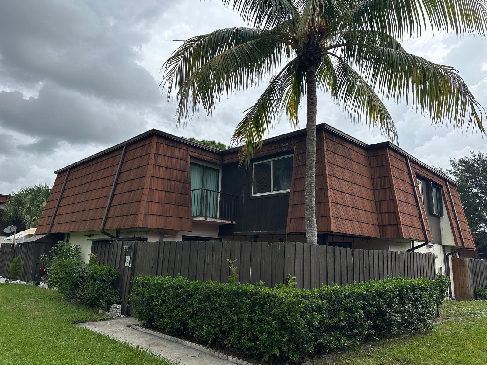 2100 WHITE PINE Circle # D, FL 33415