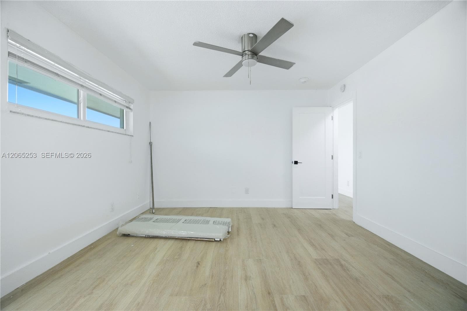 2209 SW 61st Ave, Miramar, FL 33023 photo 4