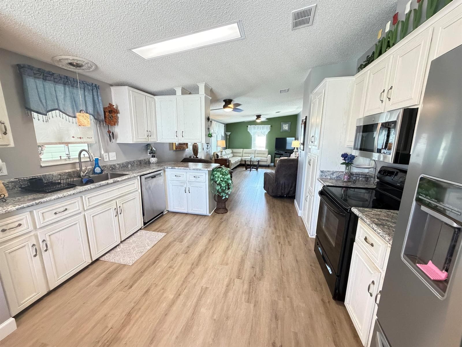 8181 14TH HOLE Drive, Port St. Lucie, FL 34952 photo 5