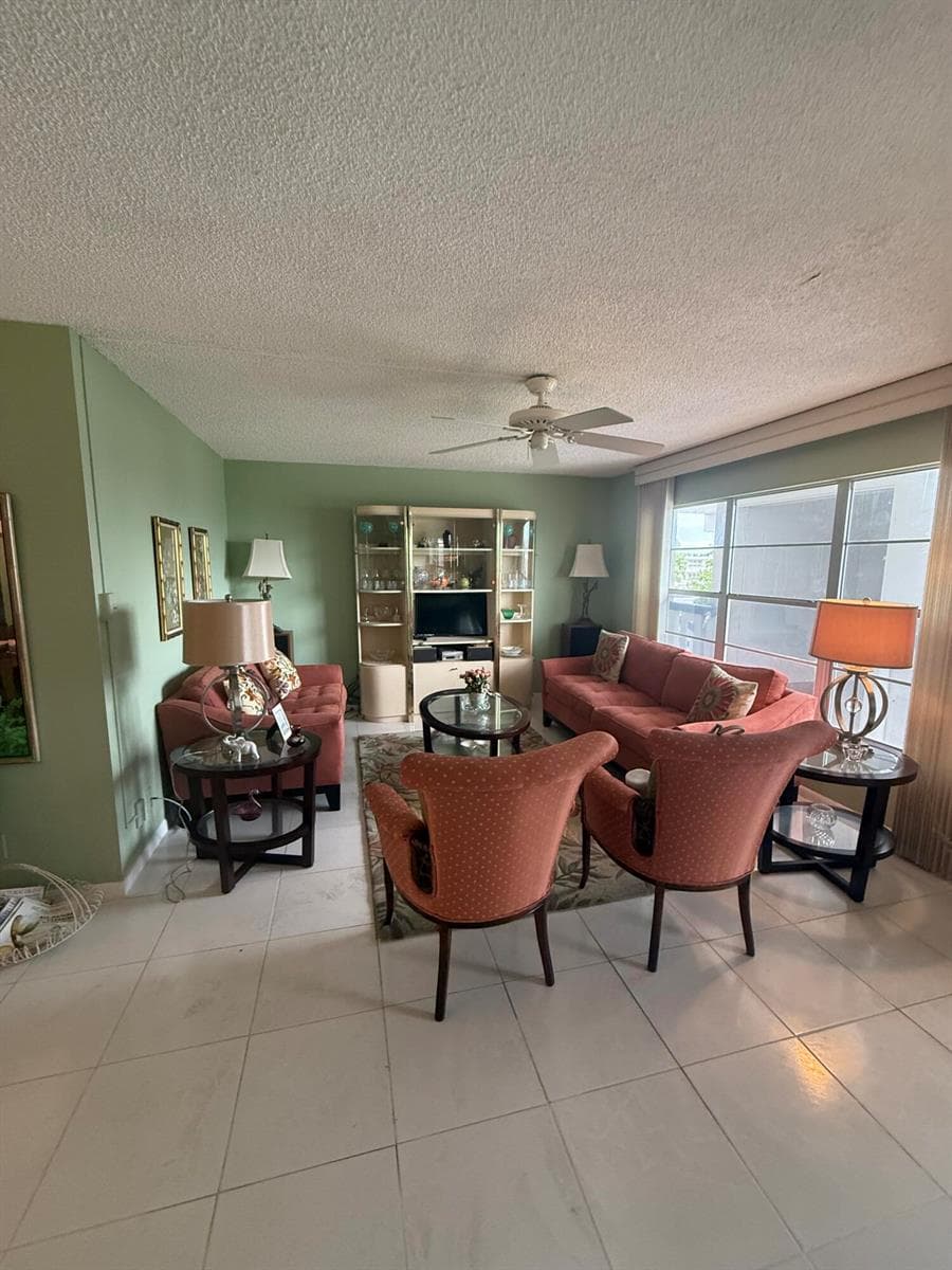 407 GREENBRIER A, West Palm Beach, FL 33417 photo 4