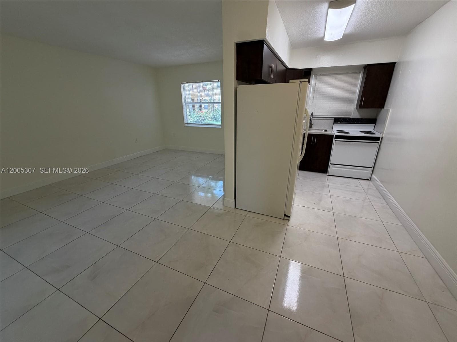 16150 NE 19th Ct # 2, North Miami Beach, FL 33162 photo 4