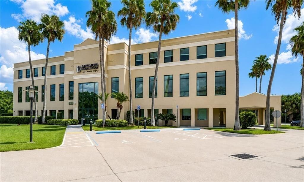 3755 7TH Terrace # #303 B, Vero Beach, FL 32960 photo 5